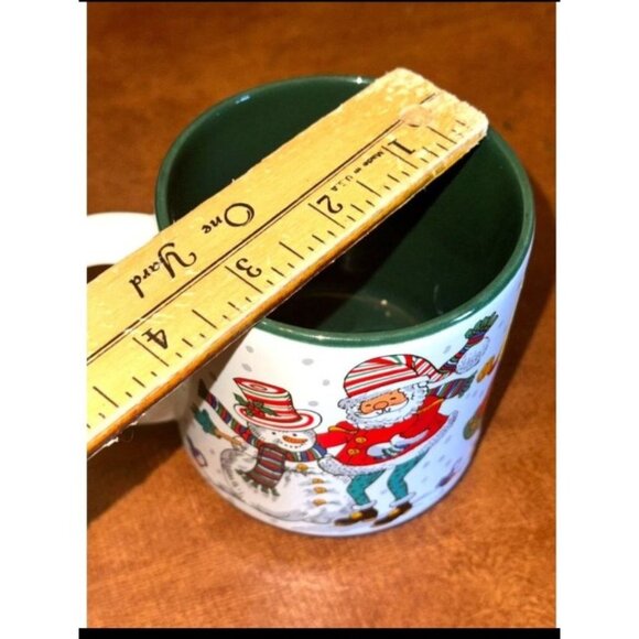 Set Of 4 Christmas Santa & Snowman Design Ceramic Coffee Mugs 4 Inch Tall - Picture 13 of 16